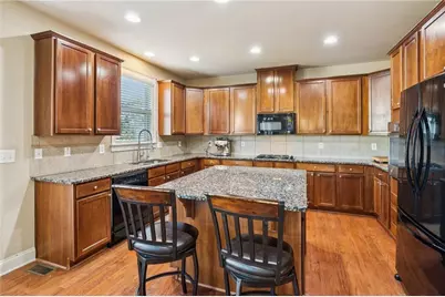 1445 Thunder Gulch Pass, Suwanee, GA 30024 - Photo 4