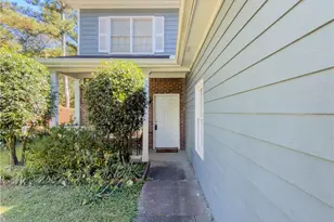 200 Mona Ct, Lawrenceville, GA 30044 - Photo 2