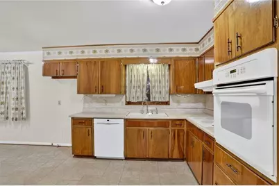 3553 Carriage Way, East Point, GA 30344 - Photo 8