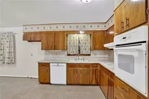 3553 Carriage Way, East Point, GA 30344 - Photo 8