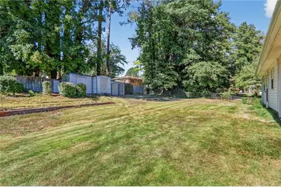 3553 Carriage Way, East Point, GA 30344 - Photo 20