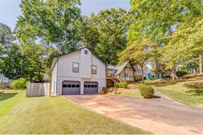 623 Sunshine Trace NW, Acworth, GA 30102 - Photo 2