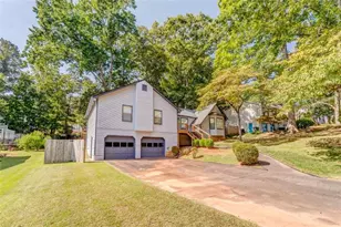 623 Sunshine Trce NW, Acworth, GA 30102 - Photo 2