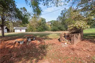 491 Queen Rd, Gillsville, GA 30543 - Photo 56