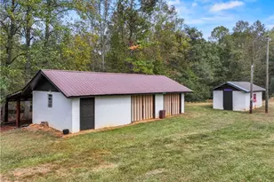 491 Queen Rd, Gillsville, GA 30543 - Photo 52