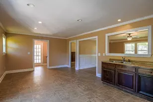 896 King Rd, Jonesboro, GA 30236 - Photo 4