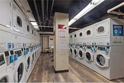 300 W Peachtree Street NE #3M, Atlanta, GA 30308 - Photo 24