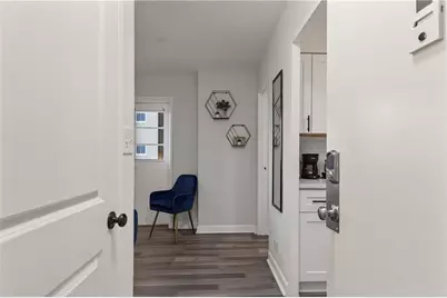 300 W Peachtree Street NE #3M, Atlanta, GA 30308 - Photo 4