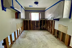 1079 Riverbend Club Dr SE, Atlanta, GA 30339 - Photo 6