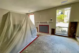 1079 Riverbend Club Dr SE, Atlanta, GA 30339 - Photo 4