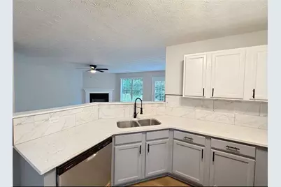 607 Shadow Valley Court, Lithonia, GA 30058 - Photo 14