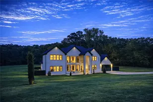 2446 Williams Down Circle, Snellville, GA 30078 - Photo 2