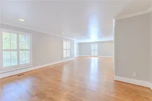 7680 Jett Ferry Rd, Atlanta, GA 30350 - Photo 14