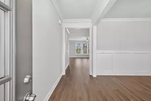 5662 Evelyn Ln, Flowery Branch, GA 30542 - Photo 4