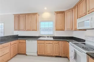 1990 Glenhurst Dr, Snellville, GA 30078 - Photo 12