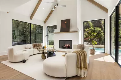 388 Londonberry Road NW, Sandy Springs, GA 30327 - Photo 4