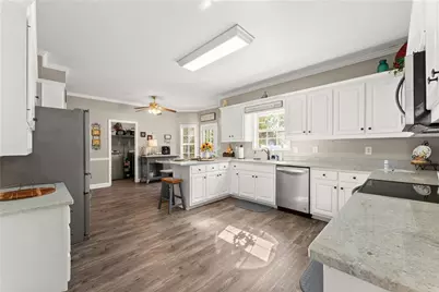 5993 Wellington Avenue, Gainesville, GA 30506 - Photo 10