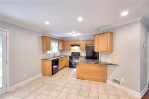 372 Ashton Way, Winder, GA 30680 - Photo 8