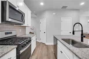 1575 Gin Blossom Cir, Lawrenceville, GA 30045 - Photo 8