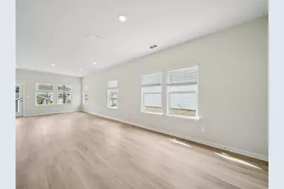 863 Misty Hollow Trail, Lawrenceville, GA 30045 - Photo 6