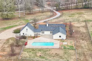 539 B Wilson Rd, Commerce, GA 30529 - Photo 2