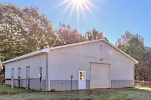 539 B Wilson Rd, Commerce, GA 30529 - Photo 4