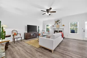 5234 Laurel Ln, Gainesville, GA 30506 - Photo 8