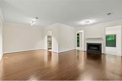 5137 Roswell Road #4, Atlanta, GA 30342 - Photo 6