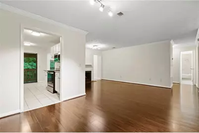 5137 Roswell Road #4, Atlanta, GA 30342 - Photo 8