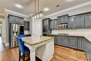 4506 Magnolia Club Cir, Sugar Hill, GA 30518 - Photo 8