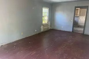 2752 Harlan Dr, East Point, GA 30344 - Photo 2