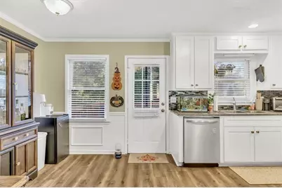 450 Valley Woods Circle SE, Conyers, GA 30094 - Photo 12