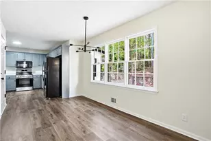 4620 Tim's Pl, Snellville, GA 30039 - Photo 6