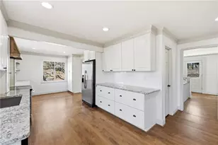 3504 Edgewood Cir, Gainesville, GA 30506 - Photo 8