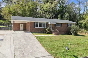 574 S Sage Street S, Toccoa, GA 30577 - Photo 1