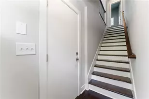 721 Taylor Ct, Atlanta, GA 30324 - Photo 4