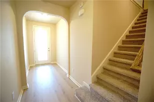 923 Spicy Oak Dr, Lawrenceville, GA 30044 - Photo 4