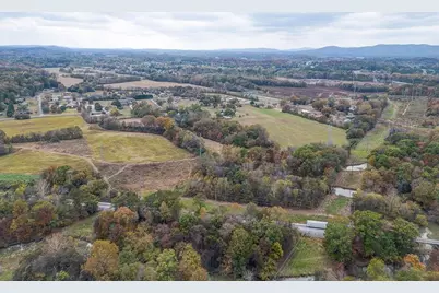 458 McDaniel Station Road, Calhoun, GA 30701 - Photo 2