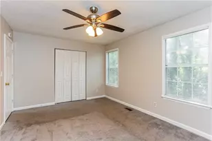 5621 Stonington Trace Pkwy, Stone Mountain, GA 30087 - Photo 10