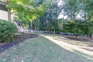 163 Clubhouse Dr NW, Kennesaw, GA 30144 - Photo 32