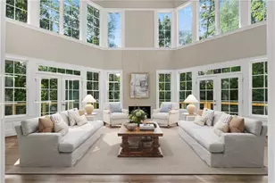 5027 Green Pine Dr, Atlanta, GA 30342 - Photo 6