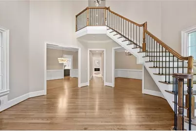 5027 Green Pine Drive, Atlanta, GA 30342 - Photo 14