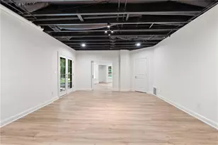 5027 Green Pine Dr, Atlanta, GA 30342 - Photo 64