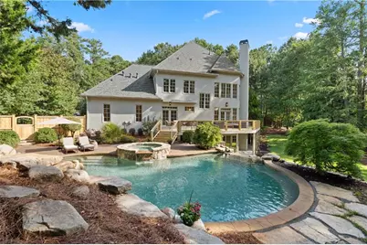 5027 Green Pine Drive, Atlanta, GA 30342 - Photo 2