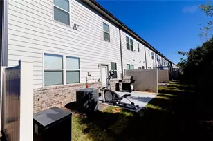 2390 Trelipe Dr, Lawrenceville, GA 30044 - Photo 24