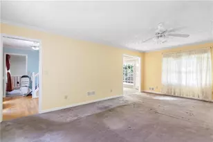 4926 Shallow Ridge Rd NE, Kennesaw, GA 30144 - Photo 10