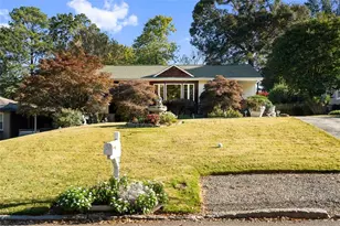 1789 Beacon Hill Blvd NE, Atlanta, GA 30329 - Photo 4