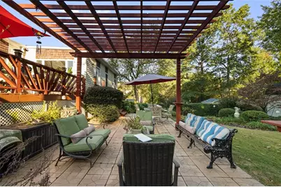 1789 Beacon Hill Boulevard NE, Atlanta, GA 30329 - Photo 32