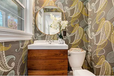 490 E Pharr Road E, Decatur, GA 30030 - Photo 12