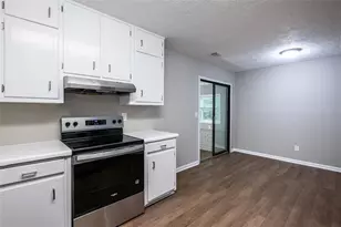 366 Haymarket Ln, Lawrenceville, GA 30046 - Photo 2